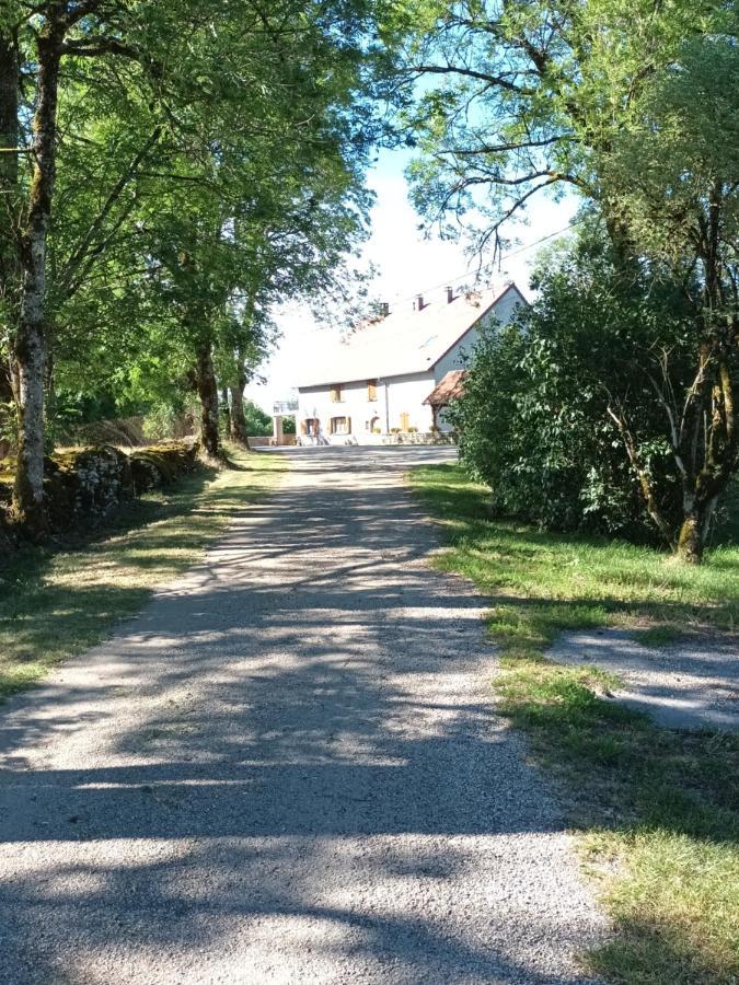 Gite De La Saugiat Le Fied Exterior foto